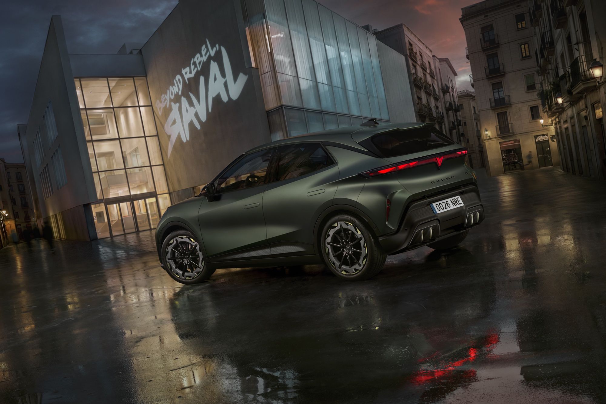 Cupra Raval w kolorze Manganese Matt