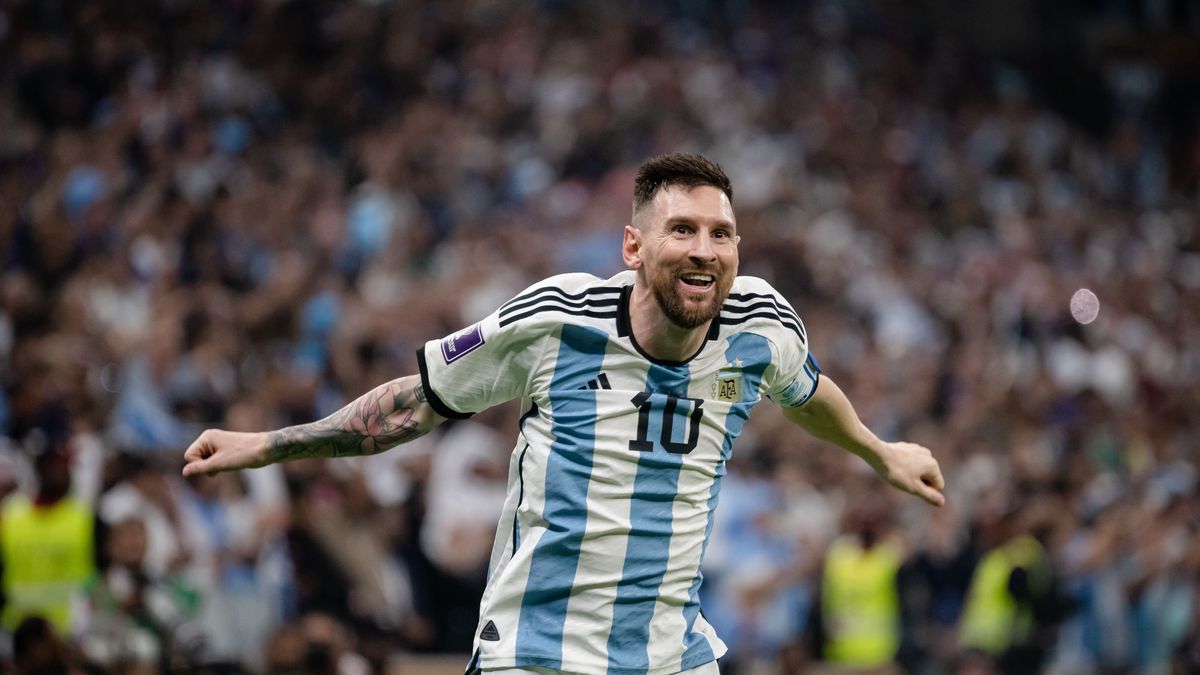 LUSAIL CITY, QATAR - DECEMBER 18: Lionel Messi of Argentina celebrates after scoring his team's third goal during the FIFA World Cup Qatar 2022 Final match between Argentina and France at Lusail Stadium on December 18, 2022 in Lusail City, Qatar. (Photo by Marvin Ibo Guengoer - GES Sportfoto/Getty Images)