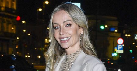 Jednak nie jeansowa spódnica? Gwiazdy upodobały sobie inny model