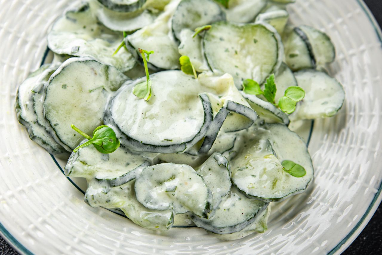 Mizeria kojarzy nam się z wiosenną domową kuchnią