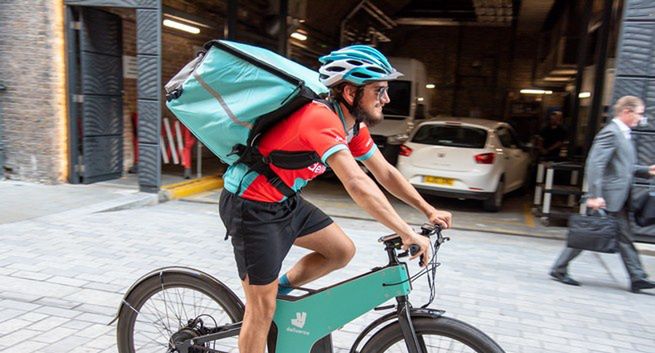 Amazon ma zgodę na zakup udziałów w Deliveroo