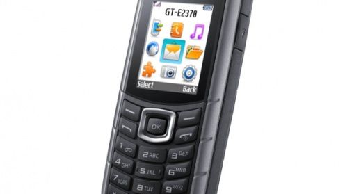 Samsung Solid E2370 - prawdziwy twardziel już w Polsce! 1