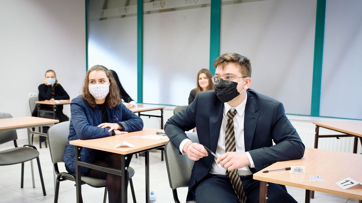 Matura 2020 w Technikum TEB w Tychach, fot. Kamila Kotusz/Agencja Gazeta