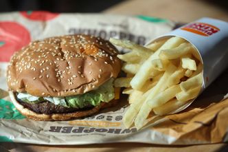 Burger King pozwany za serwowanie burgerów mniejszych niż na obrazkach