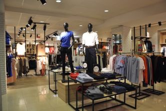 Koronawirus. Sprzedaż Top Secret spadła o ponad połowę