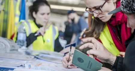Hojny gest. Polska zrzeka się poboru podatków od uchodźców, którzy pracują zdalnie?