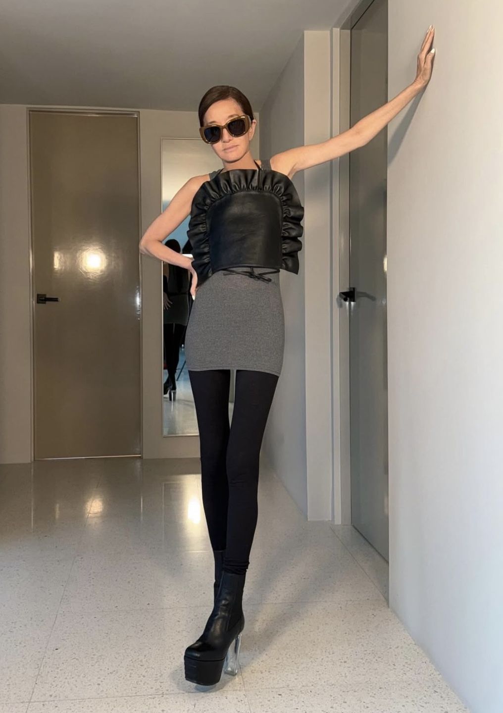 Vera Wang chwali się nogami do nieba 