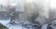 Pożar samochodu ciężarowego przy stacji paliw