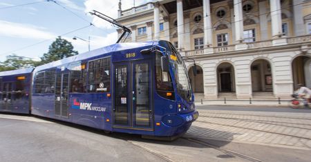 Wrocław. Martwy mężczyzna w tramwaju. Jego ciało znalazł motorniczy