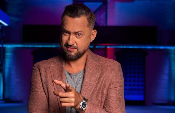 Marcin Prokop show. W telewizji rozwesela widzów od 20 lat. "Jest pistoletem. Ma niesamowity refleks"