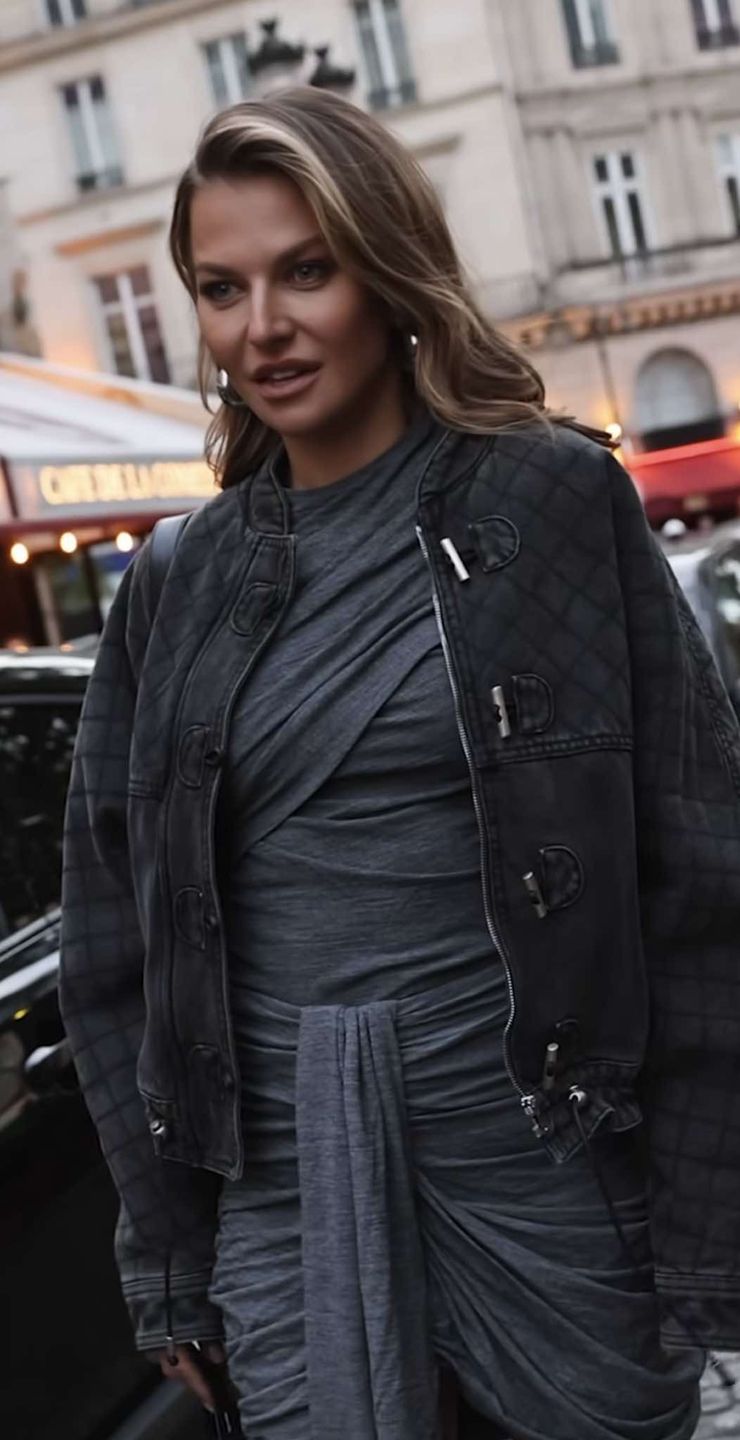 Anna Lewandowska lansuje się na paryskim Tygodniu Mody