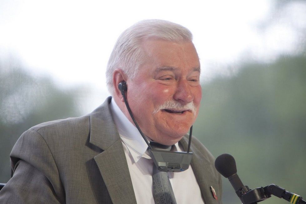 Lech Wałęsa: śmiejesz się z jego wpisów?