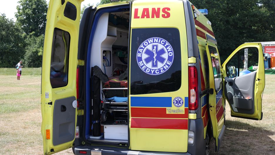ambulans
Warszawa, 30.06.2024. Pole Mokotowskie. Ambulans.(az/awol)
PAP/Albert Zawada
Albert Zawada
ambulans, karetka pogotowia, lato, letni, Pola Mokotowskie, pomoc medyczna, upa�, upa�y, urlop, weekend, wypoczynek, wysokie temperatury