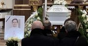 Niedźwiedź: Pogrzeb 11-letniego Nikodema Mareckiego. Tłumy żegnały małego aktora. "Odszedł chłopiec pełen światła"