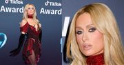 Paris Hilton świeci odkrytym dekoltem na gali rozdania nagród TikToka. Jest ogień? (ZDJĘCIA)