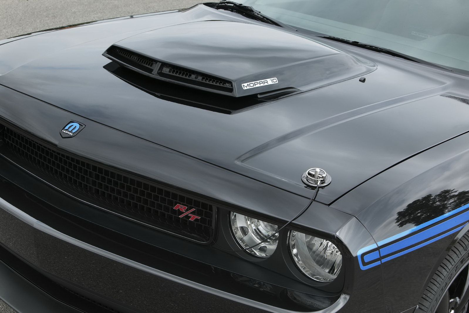 Dodge-Challenger-Mopar-10-28