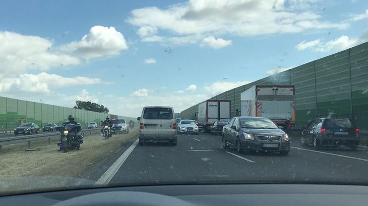 Korytarz życia w polskiej rzeczywistości (fot. Czytelnik Autokultu)