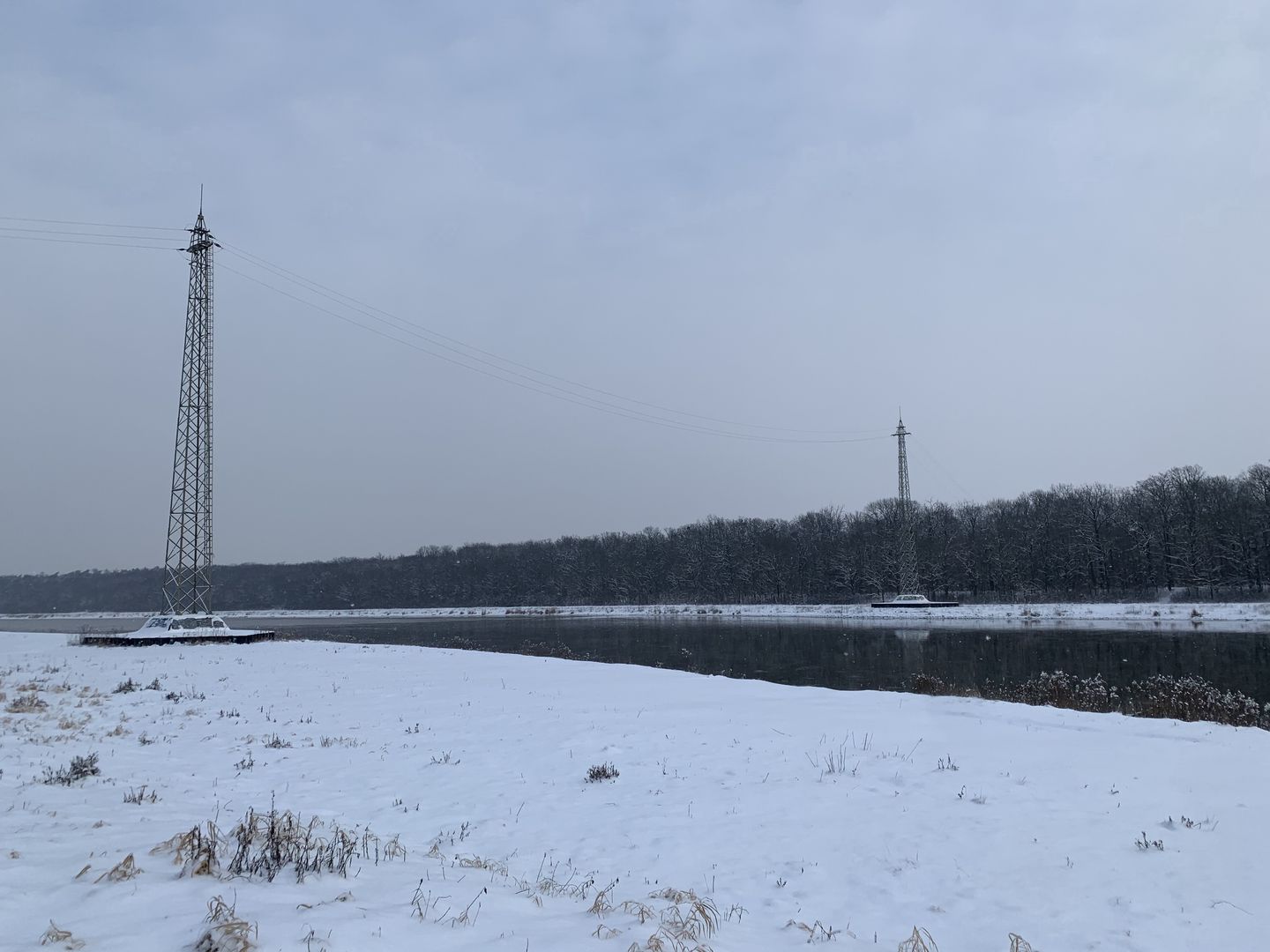 Wrocław. Odra nie zamarzła. Stabilna sytuacja na rzekach