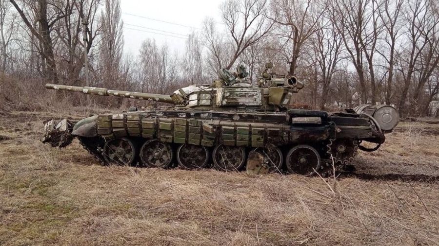 czo�gCzernih�w, Ukraina, 13.03.2022. Czo�g rosyjski pozostawiony przez �o�nierzy w rejonie miasta Czernih�w, 13 bm. Trwa inwazja Rosji na Ukrain�. (sko) PAP/DSNSDSNSagresja, atak, atak Rosji na Ukrain�, INWAZJA, Rosja Ukraina, rosyjska, rosyjski, sytuacja na Ukrainie, wojna, wojna na Ukrainie, wok� Ukrainy, zniszczenia, konflikt zbrojny