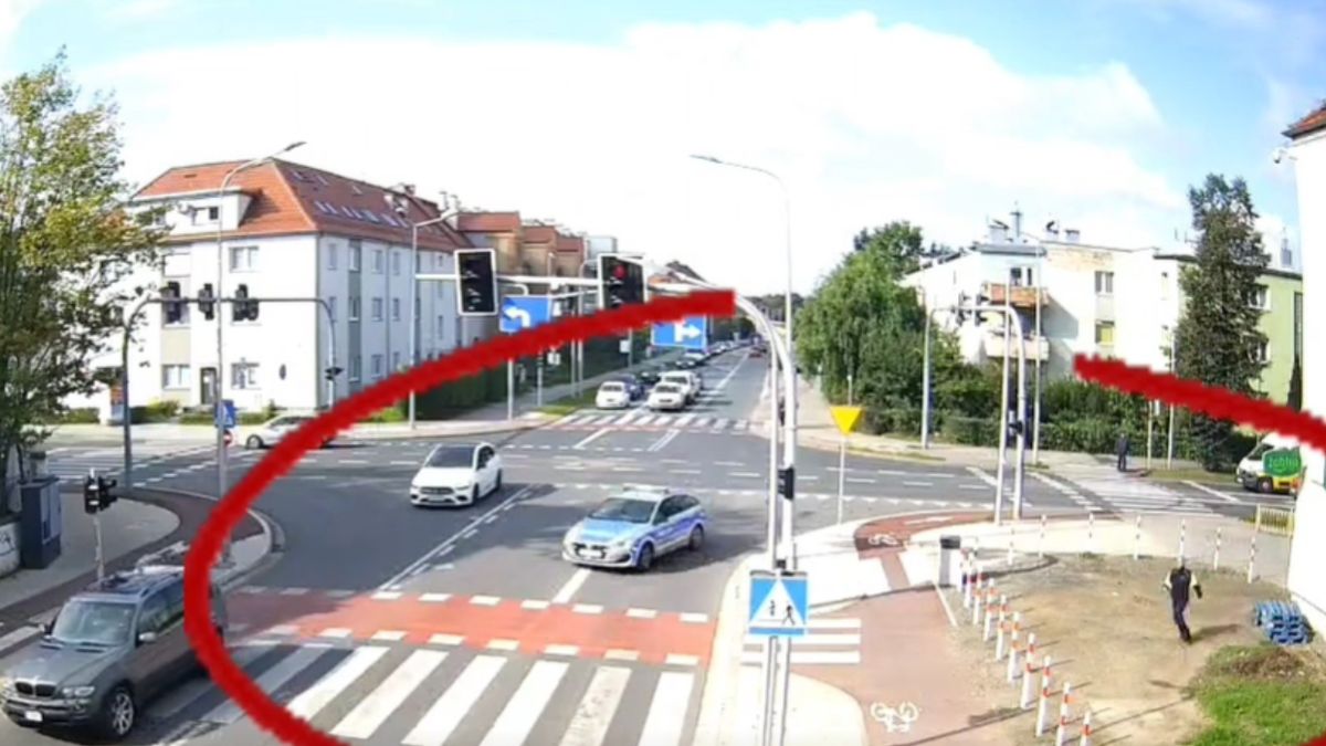 Porzucił samochód i ukrył się w krzakach