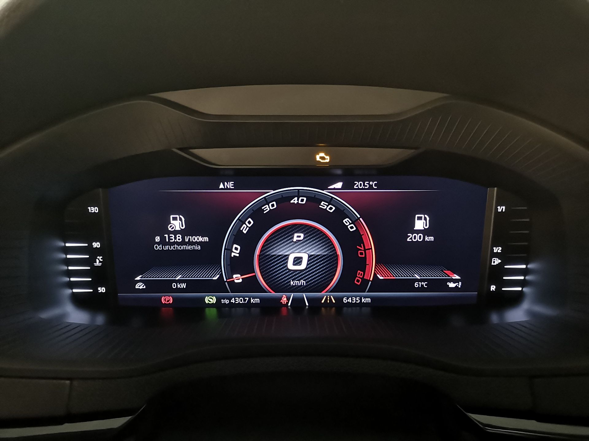 Skoda Karoq: Adaptacyjne zawieszenie, audio Canton i (prawie) zdalny dostęp do auta 8