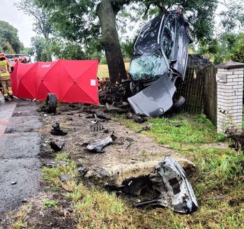 Kierowca zginął, w aucie było dziecko. Tragiczny wypadek pod Częstochową