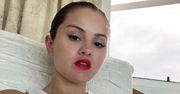 Selena Gomez eksponuje dekolt na nowym selfie. Fani pieją z zachwytu: "To zdjęcie ROZWALIŁO INTERNET!" (FOTO)