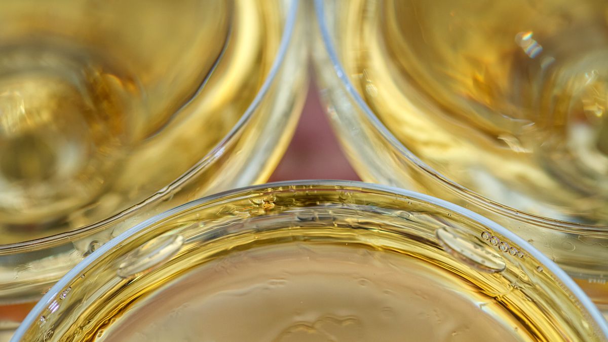 Celebration. Pyramid of champagne glasses.
Pyramid of glasses with champagne in the blur. Celebration, banquet.
fogen88