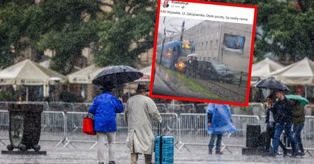 Tramwaj zderzył się z osobówką w Krakowie. Są ranni