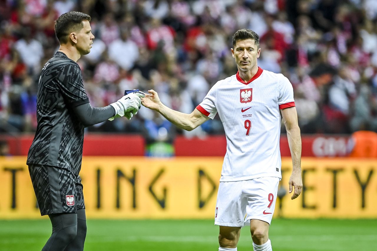 Robert Lewandowski ze Szczęsnym (fot. AKPA)