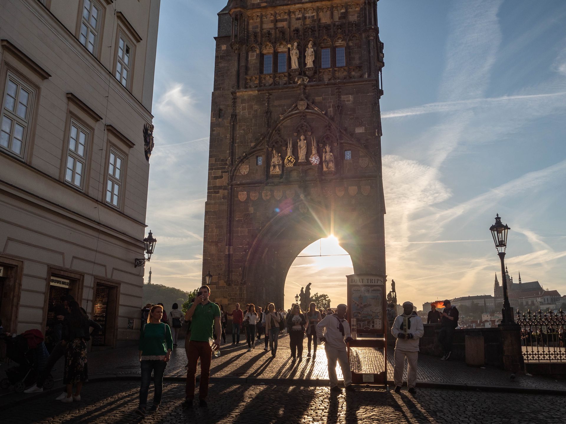 Staromiejska Wieża Mostowa wieńcząca Most Karola 