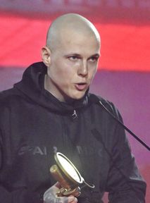 Groźna sytuacja na koncercie Szpaka. "Wstał ten gościu?"