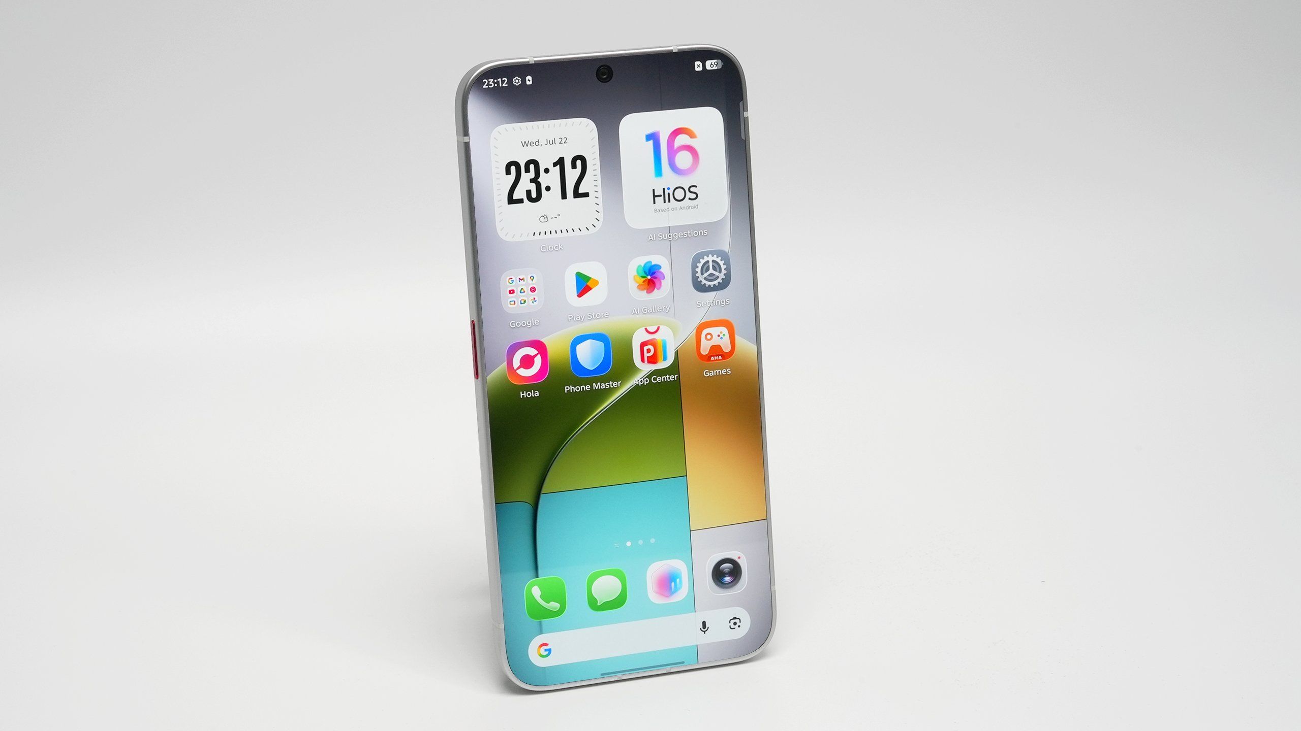 Koncepcyjny smartfon bez ramek