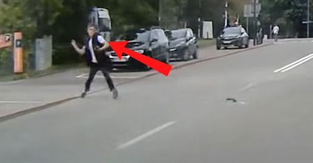 Sceny na drodze. Nagrali kierowcę bmw. "Materiał wprowadza w błąd"