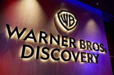 Logo Warner Bros. Discovery, fot. kadr z YT