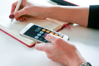 Dopłaty do prądu? "Obietnica nieaktualna. Pomysł drogi i nietrafiony"