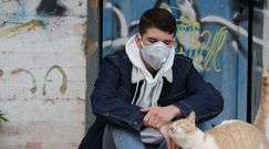 Koronawirus w Polsce. Maseczki - nowe zasady. "Ubolewam że tak późno"