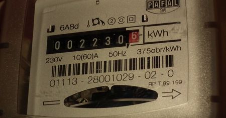 Od 2021 roku nowa opłata na rachunkach za prąd. Czym jest opłata mocowa?
