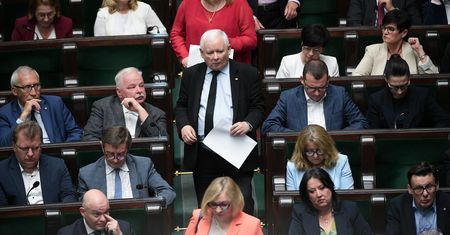 Nie odpuszczą PiS-owi. Wrócą do starych spraw. Są szczegóły