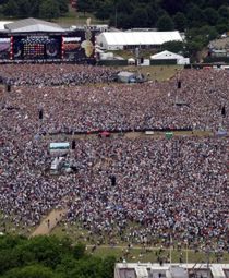 Setki gwiazd i miliony fanów przeciwko nędzy