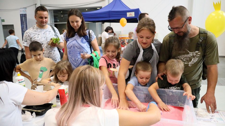 23.09.2023 LUBLIN 
 LUBELSKI PIKNIK NAUKOWY UCZELNIA NAUKA STUDIA STOISKO DZIEIC ZABAWA TARGI LUBLIN
 
 NZ 
 
 
 FOT. LUKASZ KACZANOWSKI/POLSKA PRESS