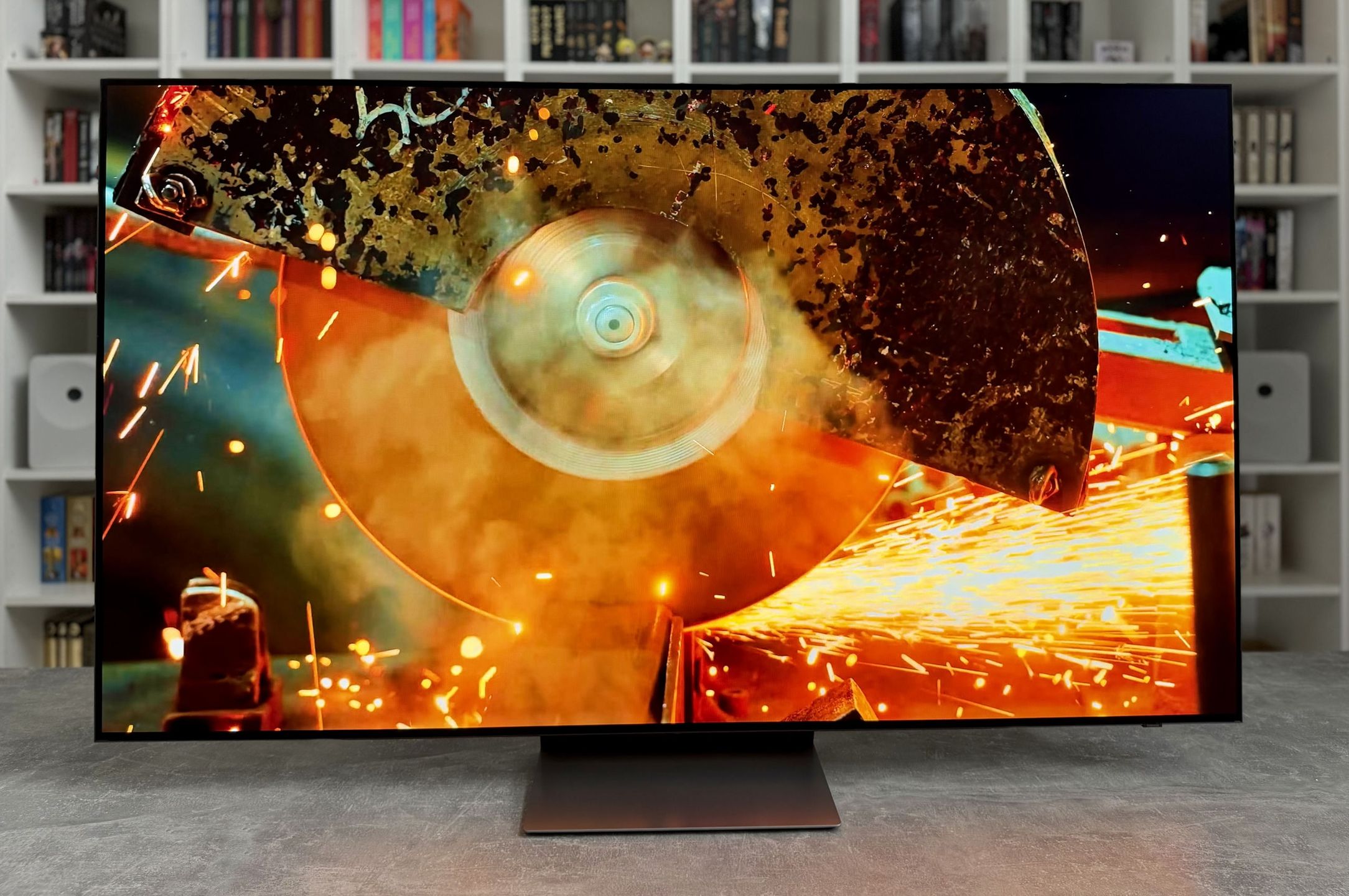 Samsung OLED S90H.