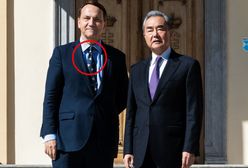 "Trzeba dołożyć ze swoich". Sikorski odpowiedział na zaczepkę o krawat