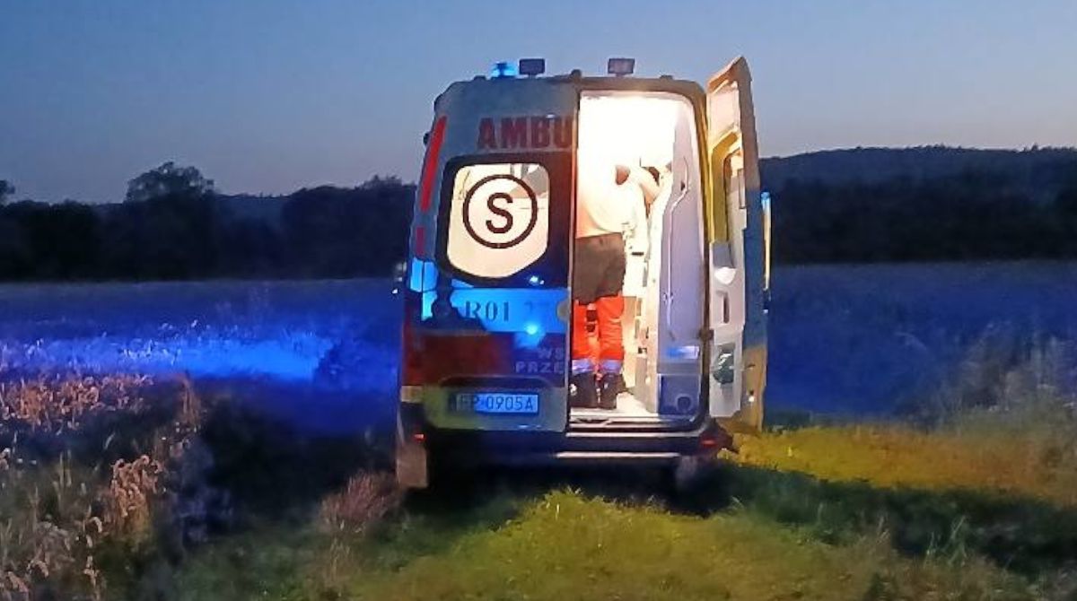 Tarnawka: Wypadek paralotniarza. Służby działały do późnych godzin