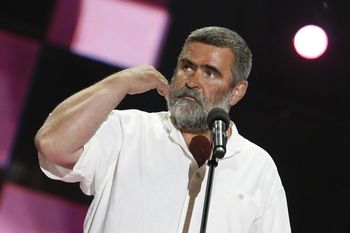 Kiedyś rozśmieszał Polaków do łez. Ostatnie lata swojego życia spędził samotnie. Historia Janusza Rewińskiego