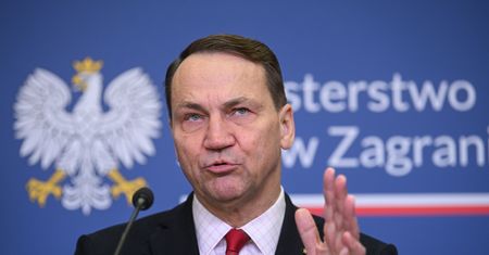 Sikorski o wojnie i Cieśninie Ormuz. "Wstępna faza tego konfliktu"