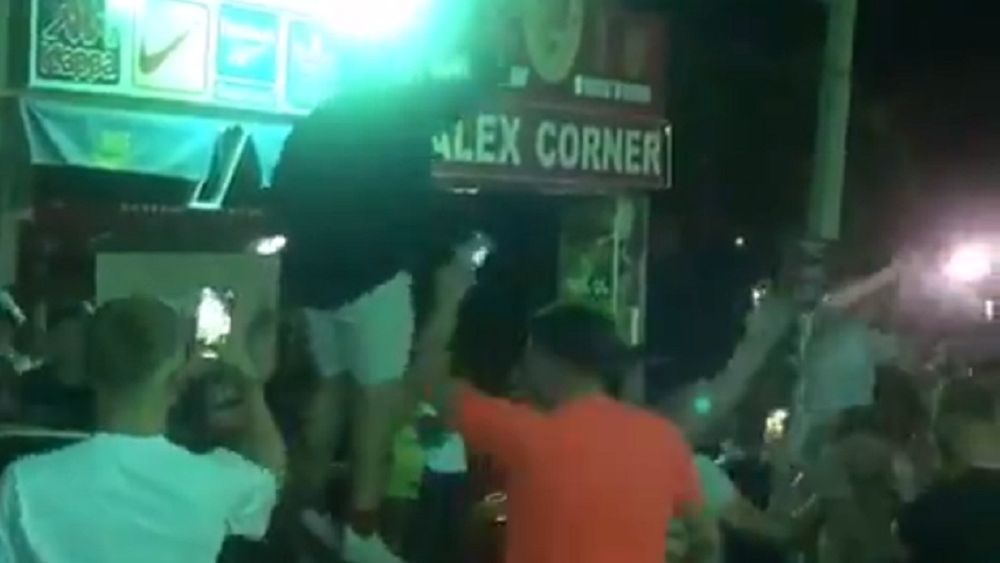 Brytyjscy turyści nie przejmują się koronawirusem