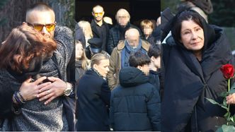 Pogrzeb Mirosława Krawczyka: Mikołaj Krawczyk, Aneta Zając z synami i Dorota Kolak pożegnali aktora (ZDJĘCIA)