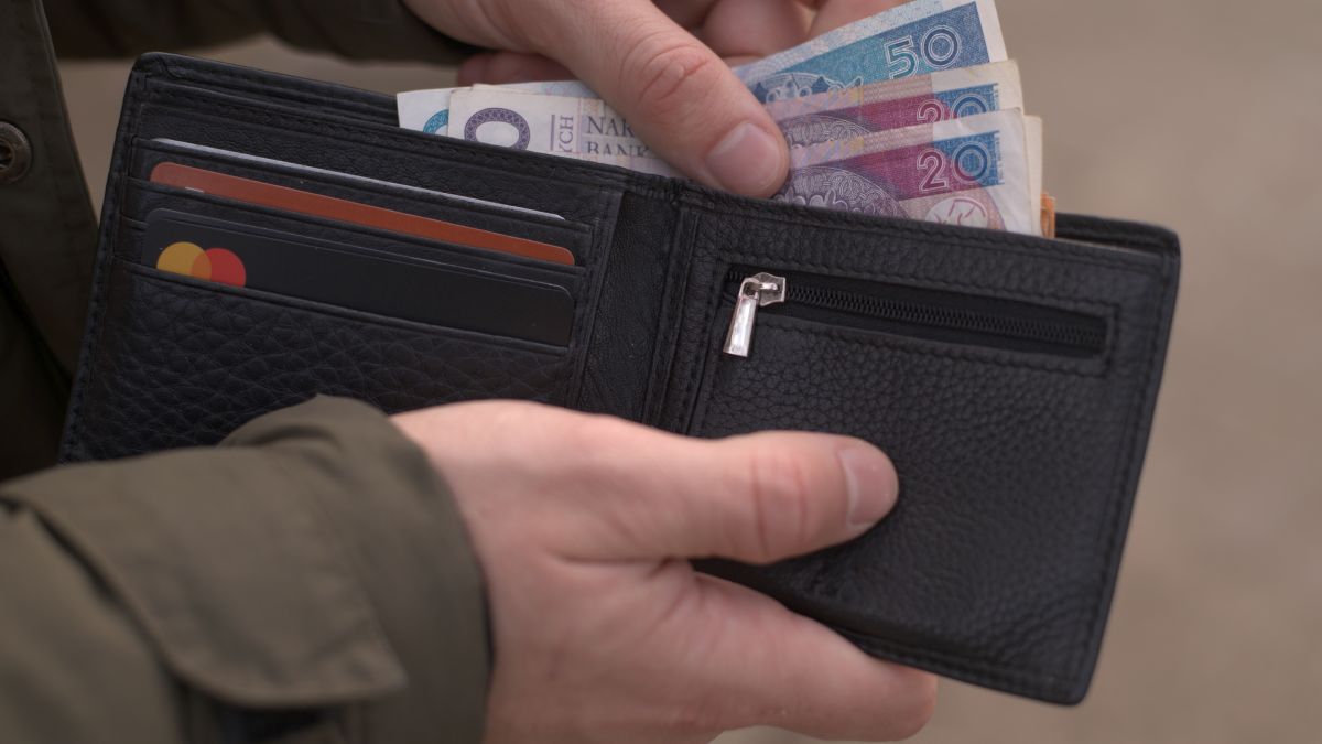 Niektórzy seniorzy w Polsce otrzymują wysokie emerytury i nie dotyczy to tylko byłych prezydentów