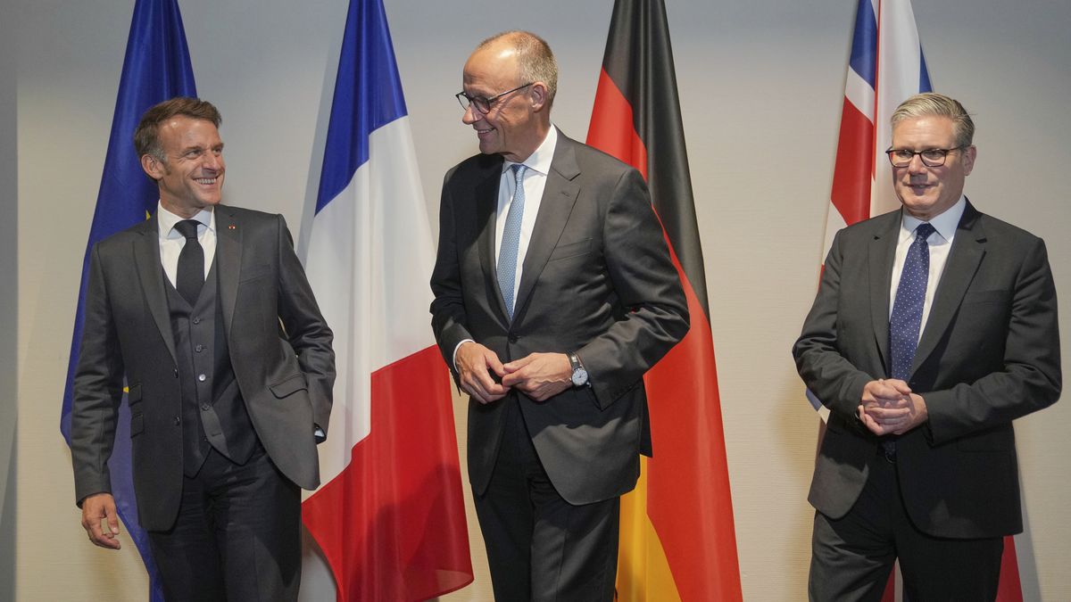 NATO Leaders Attend 2025 Summit In The HagueTHE HAGUE, NETHERLANDS - JUNE 24: (L-R) French President Emmanuel Macron, Germany's Chancellor Friedrich Merz and British Prime Minister Keir Starmer pose for the media at a hotel prior to an E3 meeting on the sidelines of the 2025 NATO summit on June 24, 2025 in The Hague, Netherlands. This year's NATO summit, which brings together heads of state and government from across the military alliance, is being held in the Netherlands for the first time. Among other matters, members are to approve a new defense investment plan that raises target for defense spending to 5% of GDP. (Photo by Kin Cheung - WPA Pool/Getty Images)WPA Pool